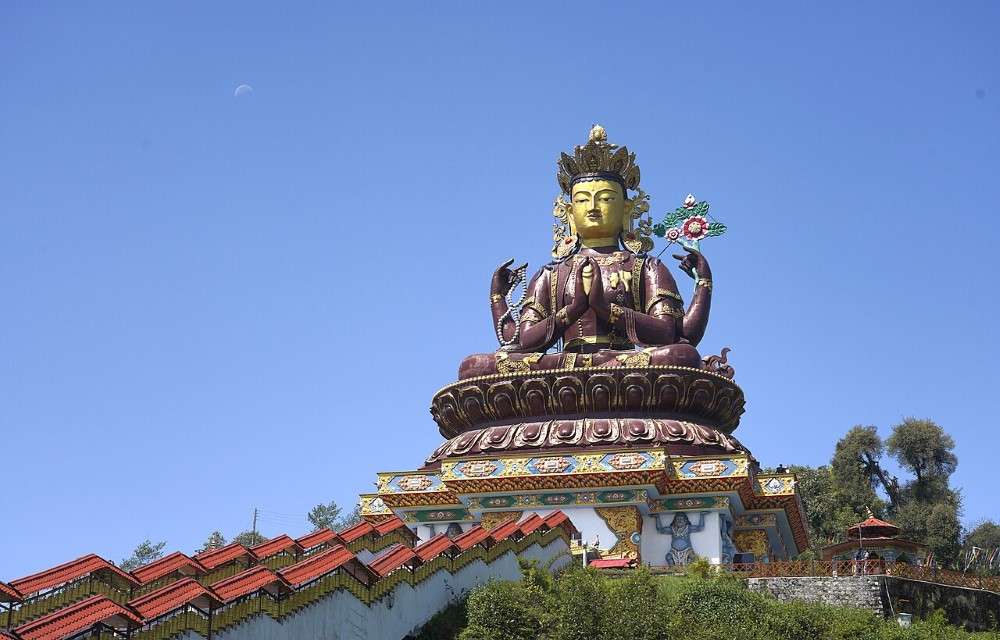Sky Walk & Chenrezig Statue