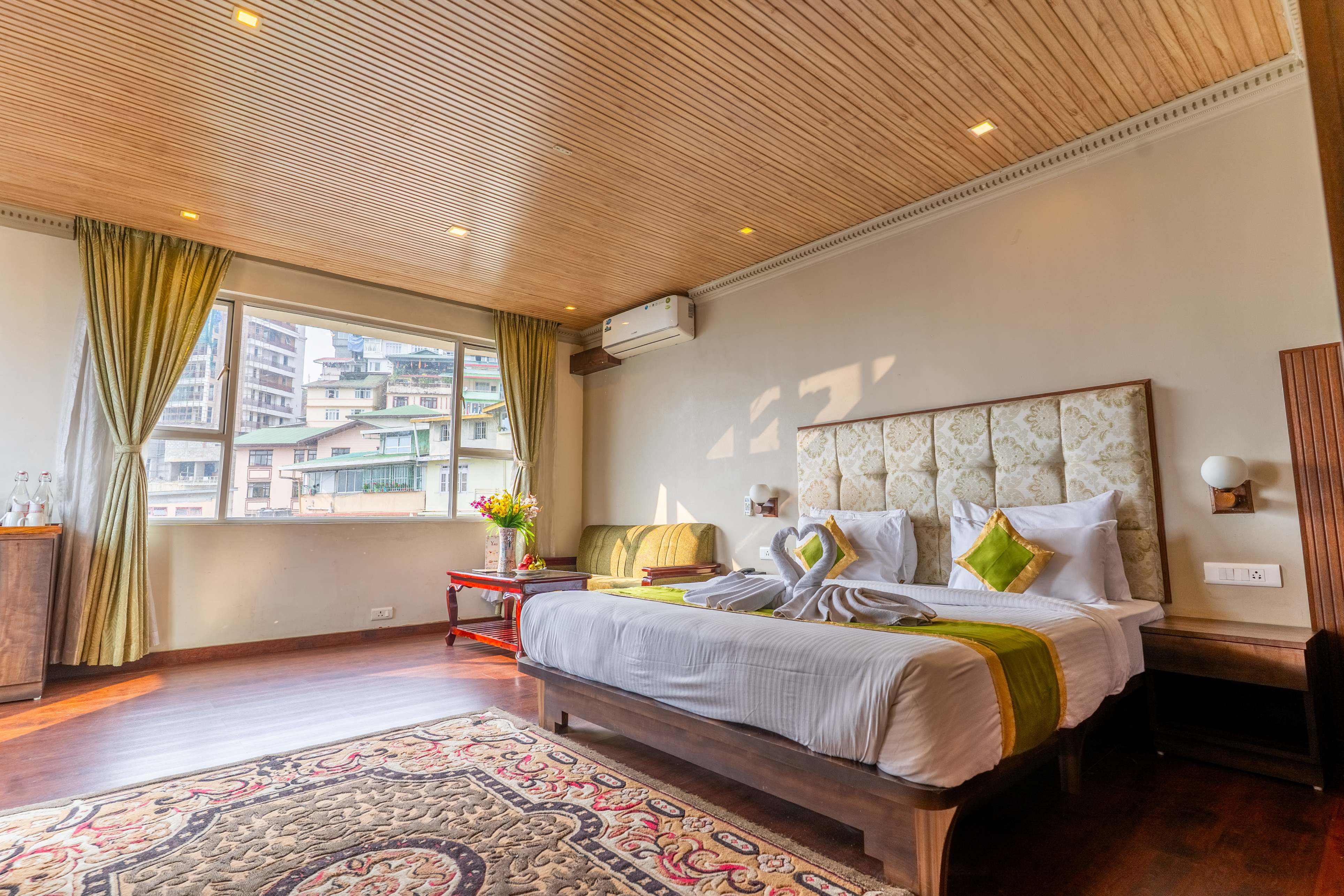 Super Deluxe Room With Bathtub